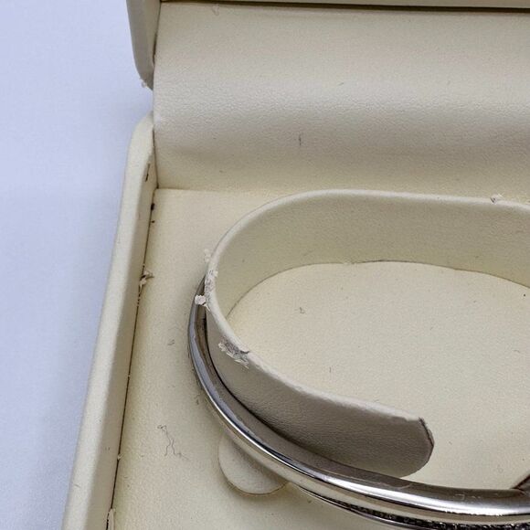 Sterling Silver Diamond Hinged Bangle Bracelet 0.075 TCW - Picture 9 of 9